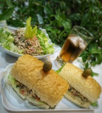 ساندویچ مرغ مخصوص