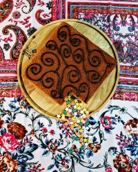 کیک هل و گلاب و زعفرون