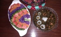 خورش قورمه سبزی تزیین سالادکاهو