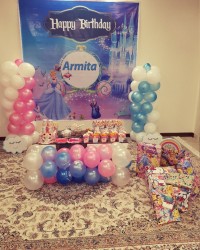 میز تنقلات و بادکنک آرایی برای تولد خواهر زاده ۶ ساله ام