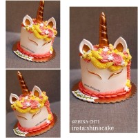 کیک یونیکورن یا اسب تک شاخ