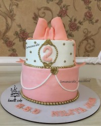 کیک خامه اى تزیینات فوندانت