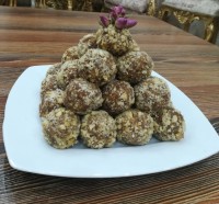 حلوا خرما کنجدی لقمه ای