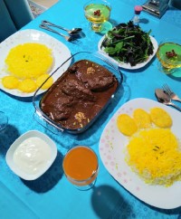 خورش فسنجان و برنج قالبی