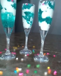 ژله آسمان ابری. نوشیدنی و املت پیتزایی که اختراع خودم بود اون موقع .