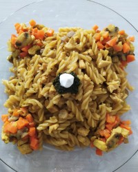 پاستا با مرغ و قارچ