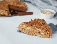 کرامبل سیب و جو دوسر