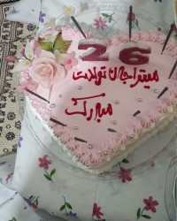 کیک اسفنجی با روکش خامه قنادی