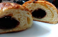 کروسان با مغز نوتلا