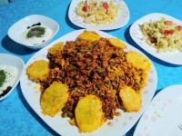 لوبیا پلو با ته دیگ سیب زمینی