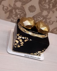 کیک سالگرد ازدواج دکور قلب سوپرایز