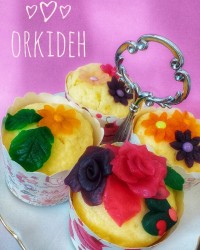 کاپ کیک پرتقالی باتزیین خمیر ژلارد