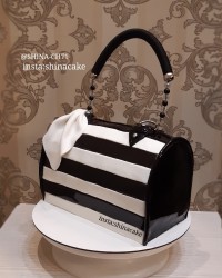 کیک کیف ورنی ورق بزنید