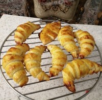 کروسان با خمیر هزارلا