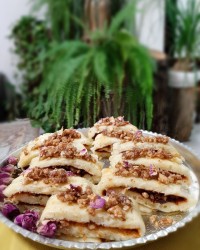 خاگینه گردو و دارچین