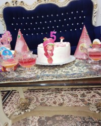 کیک دختر توت فرنگی