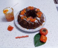 کیک خرمالو با سس خرمالو