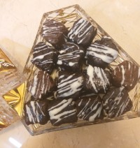 شکلات خرمایی