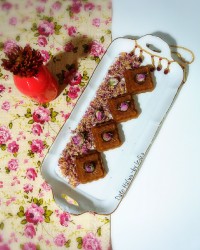 حلوا سه آرد با شیره خرما