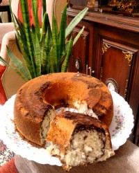 کیک دورنگ واقعا خوشمزه و عالی بود