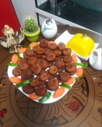 فلافل برای مدرسه دختر لقمه درست میکنم