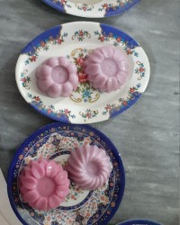 ژله البالو وانگور باشیر
