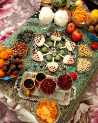 کرسی یلدا^_^ لطفا ورق بزنین