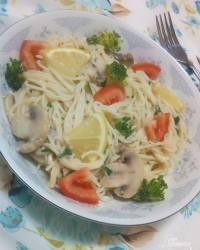 سالاد پاستا به سبک آمریکایی