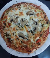 پیتزا قارچ و گوشت