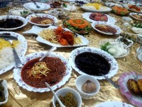 سفره ی مهمونی،خونه بهترین دوست.