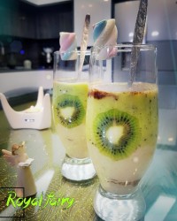 اسموتی کیوی و موز شیک و مجلسی