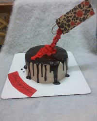 کیک سفارشی ضدجاذبه وزن 2 کیلو