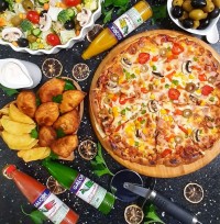 پیتزامخلوط خوشمزه دستپخت همسری واسه ناهار❤