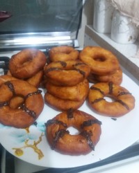 اینم از دونات خوشمزه من جاتون خالی