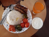 بفرمایید نهار?