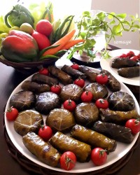 دلمه برگ مو در بخارپز