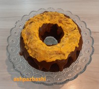 کیک خرمالو با سس خرمالو