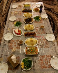 سینه مرغ شکم پر