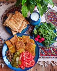 بفرمایید ناهار کوکوی سیب زمینی