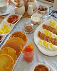 میز صبحانه