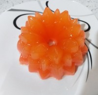 اینم آخرین ژله ی تولد آقایی