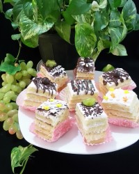 شیرینی تر برشی