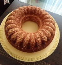 کیک ساده کنجدی