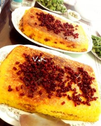 ته چین مرغ با زرده تخم مرغ
