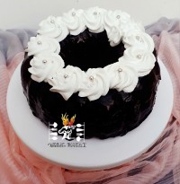 کیک شیفون شکلاتی تولد