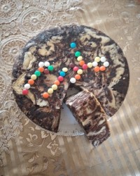 کیک زبراواس تولدمادرعزیزم ورق بزنیددوستان لایک وفالولطفا