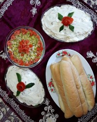 سالاد الویه وخوراک مرغ