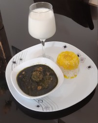 قرمه سبزی با گوشت قلقلی