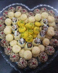 شیرینی دورنگ نوروزی