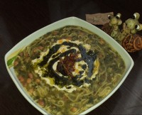 با ادم حرف میزنه